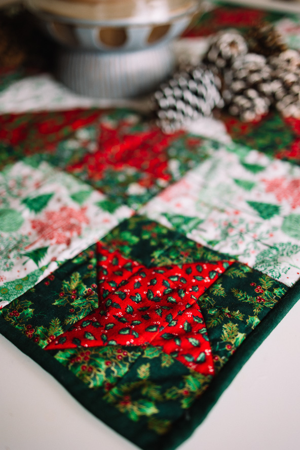 Festive Friendship Stars Christmas Table Topper