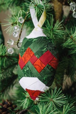 Evergreen Elegance Paper Pieced Ornament