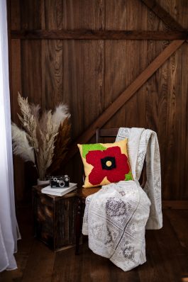 Pretty Pieced Poppy Pillow