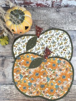 Apple of My Eye Placemat Set